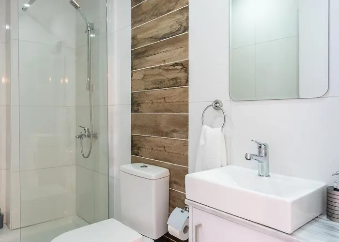 Luna - Homely W Balcony In Lejlighed *