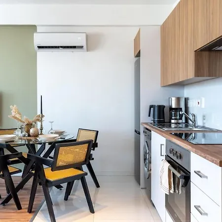 Luna - Homely W Balcony In Apartment *