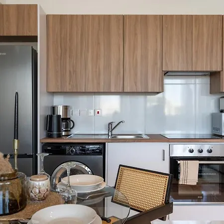 Luna - Homely W Balcony In *