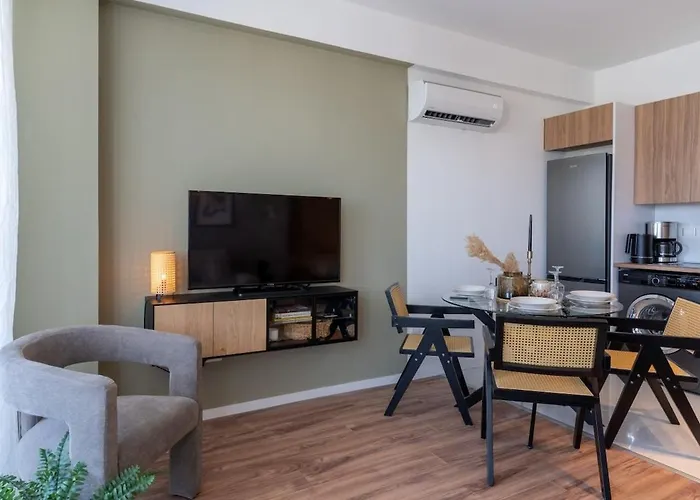 Apartmán Luna - Homely W Balcony In